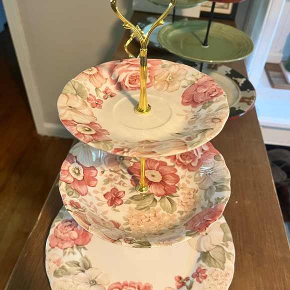 Meet your Posher, Jennifer - Picture 5 of 12